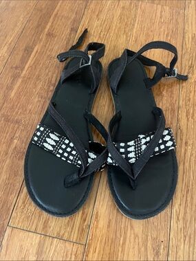Toms Black Sandal with Black-and-White Beaded Strap